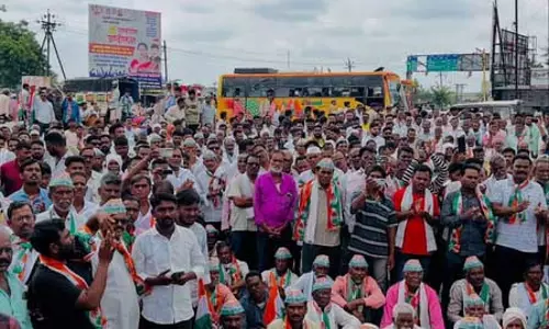 कांग्रेस ने बाढ़ प्रभावित किसानों के लिए सहायता की मांग को लेकर किया प्रदर्शन कांग्रेस ने बाढ़ प्रभावित किसानों के लिए सहायता की मांग को लेकर किया प्रदर्शन
