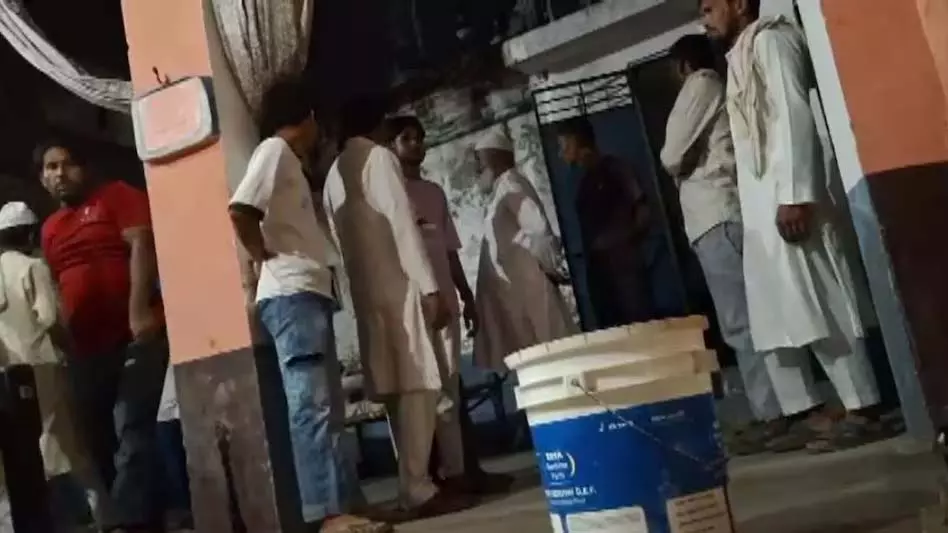 बाल्टी में मिली लाश, घर में नहीं दिखने पर मासूम को ढूंढ रहे थे परिजन बाल्टी में मिली लाश, घर में नहीं दिखने पर मासूम को ढूंढ रहे थे परिजन
