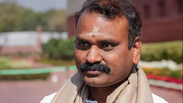 मुख्यमंत्री को कच्चातीवु के बारे में सवाल उठाने का कोई अधिकार नहीं है: केंद्रीय राज्य मंत्री मुख्यमंत्री को कच्चातीवु के बारे में सवाल उठाने का कोई अधिकार नहीं है: केंद्रीय राज्य मंत्री