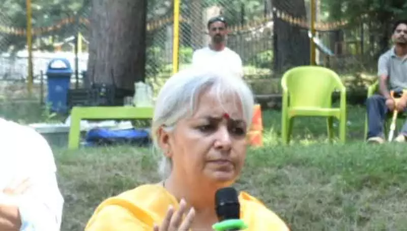 बांदीपोरा में अपशिष्ट प्रबंधन के मुद्दों की समीक्षा की गई बांदीपोरा में अपशिष्ट प्रबंधन के मुद्दों की समीक्षा की गई