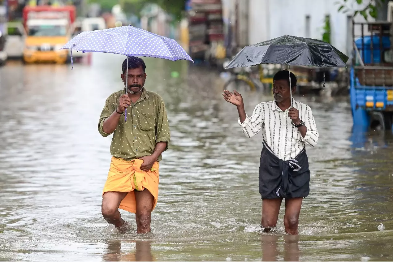 उत्तरी तटीय आंध्र में भारी बारिश से चार लोगों की मौत उत्तरी तटीय आंध्र में भारी बारिश से चार लोगों की मौत