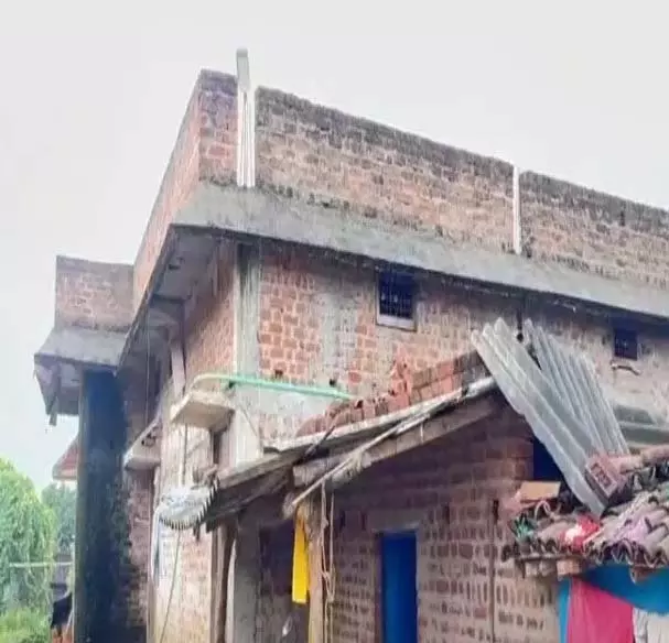 गांजा तस्कर की संपत्ति फ्रिज, कीमत 50 लाख रुपए गांजा तस्कर की संपत्ति फ्रिज, कीमत 50 लाख रुपए