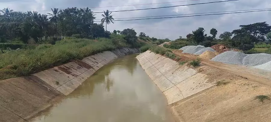 Bangarpet : मुश्तराहल्ली झील में कृष्णा नदी का पानी छोड़ने की मांग Bangarpet : मुश्तराहल्ली झील में कृष्णा नदी का पानी छोड़ने की मांग