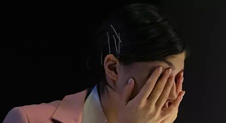 डार्क सर्कल्स से छुटकारा पाने के लिए करें ये तीन योगासन, कम होने लगेंगे आंखों के नीचे के काले घेरे डार्क सर्कल्स से छुटकारा पाने के लिए करें ये तीन योगासन, कम होने लगेंगे आंखों के नीचे के काले घेरे