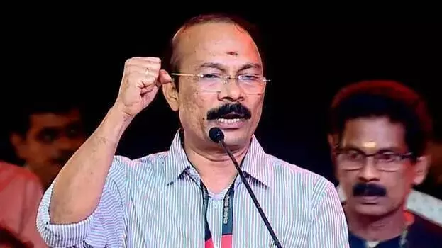 Kerala: उन्नीकृष्णन पोट्टी का सोने की चादरों से कोई लेना-देना नहीं Kerala: उन्नीकृष्णन पोट्टी का सोने की चादरों से कोई लेना-देना नहीं
