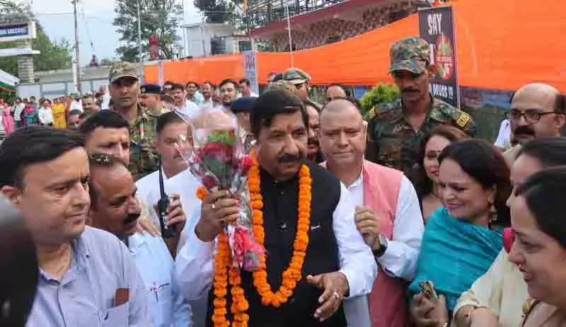 Himachal: शिक्षा क्षेत्र को मजबूत करने के लिए सरकार जल्द ही 13,000 शिक्षकों के पद भरेगी Himachal: शिक्षा क्षेत्र को मजबूत करने के लिए सरकार जल्द ही 13,000 शिक्षकों के पद भरेगी