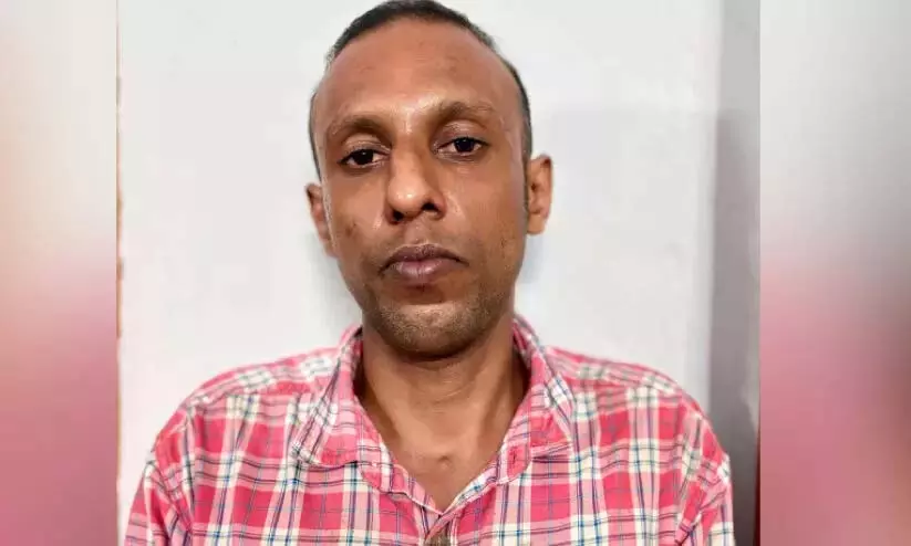 MDMA और गांजे के साथ युवक गिरफ्तार MDMA और गांजे के साथ युवक गिरफ्तार