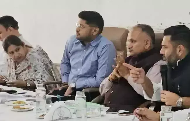 Sonipat: सोनीपत निगम ने 17 दुकानदारों के पुनर्वास का प्रस्ताव पास किया Sonipat: सोनीपत निगम ने 17 दुकानदारों के पुनर्वास का प्रस्ताव पास किया