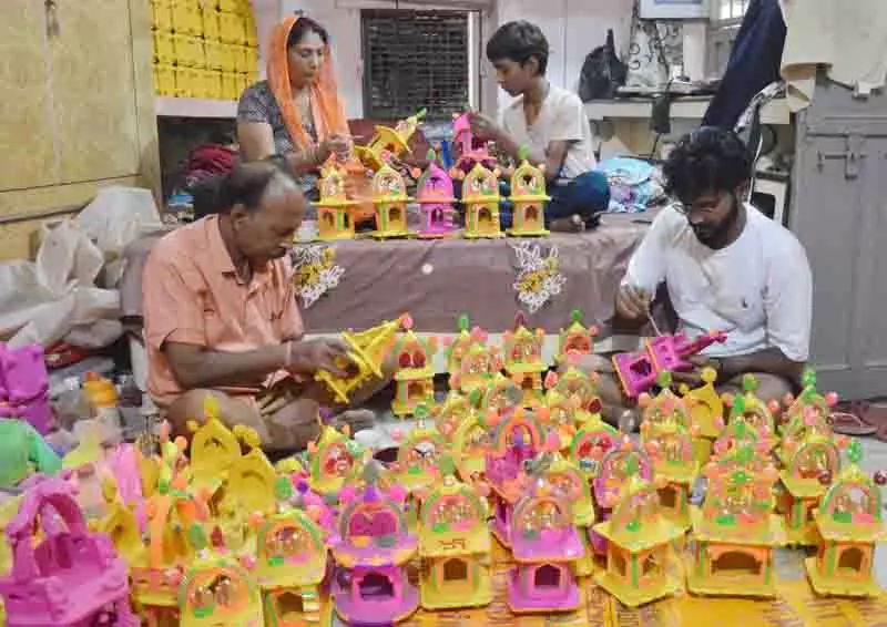Ghumar Mandi में कुम्हारों ने विरासत को जीवित रखा Ghumar Mandi में कुम्हारों ने विरासत को जीवित रखा