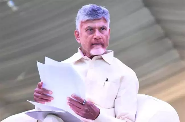 विधायकों को नियंत्रित करना आपकी जिम्मेदारी है: CM Chandrababu विधायकों को नियंत्रित करना आपकी जिम्मेदारी है: CM Chandrababu