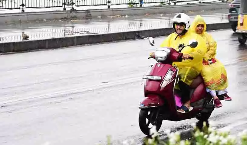 Hyderabad में फिर बारिश, जलभराव और जलाशयों का पानी बाहर निकलने की समस्या