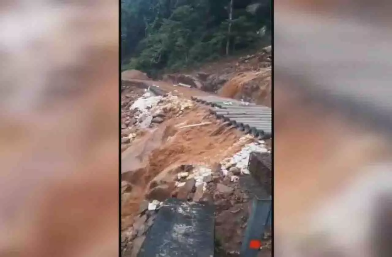 Odisha: कलिंग घाट भूस्खलन के 20 दिन बाद भी नहीं पूरी हुई हाईवे मरम्मत Odisha: कलिंग घाट भूस्खलन के 20 दिन बाद भी नहीं पूरी हुई हाईवे मरम्मत