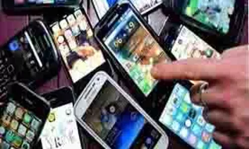 Jammu-Kashmir: पुलिस को मिली कामयाबी, लाखों रुपये के चोरी हुए फोन बरामद