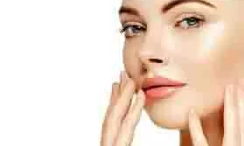 Beauty Tips and Tricks: इन टॉप ब्यूटी टिप्स से बढ़ाएं चेहरे का नेचुरल ग्लो Beauty Tips and Tricks: इन टॉप ब्यूटी टिप्स से बढ़ाएं चेहरे का नेचुरल ग्लो