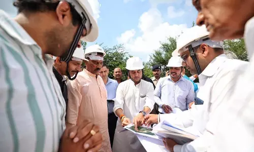 MP : केंद्रीय मंत्री ज्योतिरादित्य सिंधिया ने ग्वालियर में अटल स्मारक का निरीक्षण किया MP : केंद्रीय मंत्री ज्योतिरादित्य सिंधिया ने ग्वालियर में अटल स्मारक का निरीक्षण किया