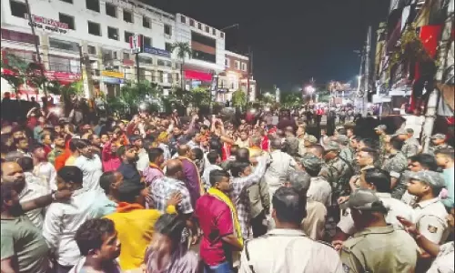 कटक में दशहरा विसर्जन हिंसक हो गया; समूह संघर्ष में DCP समेत 6 घायल