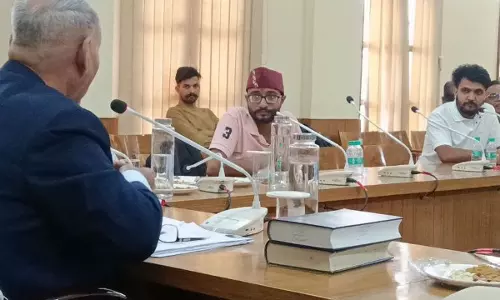 Haldwani: पेपर लीक पर जांच आयोग ने किया संवाद, छात्रों ने जताई आपत्ति Haldwani: पेपर लीक पर जांच आयोग ने किया संवाद, छात्रों ने जताई आपत्ति