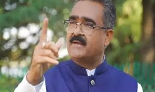 Dharamshala: महंगाई पर बिक्रम ठाकुर का हमला, सुक्खू सरकार पर निशाना Dharamshala: महंगाई पर बिक्रम ठाकुर का हमला, सुक्खू सरकार पर निशाना
