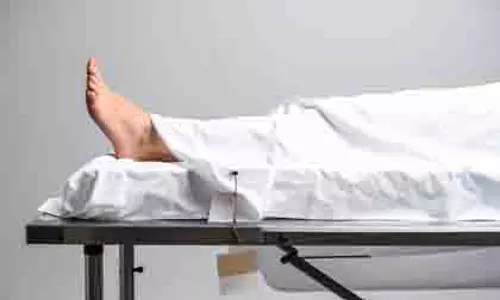 प्रेमी द्वारा धोखा दिए जाने से निराश महिला ने Bengaluru में आत्महत्या कर ली प्रेमी द्वारा धोखा दिए जाने से निराश महिला ने Bengaluru में आत्महत्या कर ली