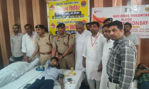 Sirsa पुलिस ने ‘सेवा पखवाड़ा’ के तहत रक्तदान शिविर का आयोजन किया