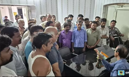 Yamunanagar में नगर निगम अधिकारी ने रेहड़ी-पटरी वालों को अतिक्रमण न करने की चेतावनी दी