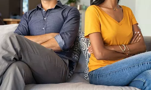Haryana : माता-पिता के झगड़े के आघात से जुड़वां बेटियों को बचाने के लिए Haryana : माता-पिता के झगड़े के आघात से जुड़वां बेटियों को बचाने के लिए