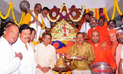 Chitradurga : वैचारिक चिंतन के शरण दशहरा का शुभारम्भ