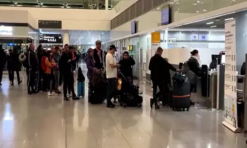 ड्रोन की आशंका के बाद Munich हवाई अड्डे पर उड़ानें फिर से शुरू, देरी की आशंका ड्रोन की आशंका के बाद Munich हवाई अड्डे पर उड़ानें फिर से शुरू, देरी की आशंका