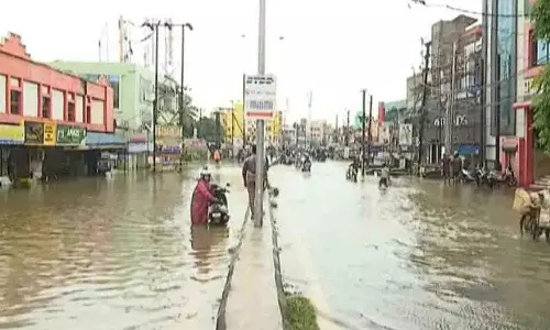 Odisha: बालासोर जलभराव और अवरुद्ध नालियों से जूझ रहा है Odisha: बालासोर जलभराव और अवरुद्ध नालियों से जूझ रहा है