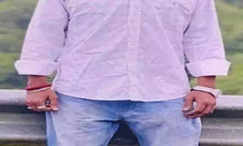 Ludhiana: फौजी कॉलोनी में 20 वर्षीय युवक की गोली मारकर हत्या Ludhiana: फौजी कॉलोनी में 20 वर्षीय युवक की गोली मारकर हत्या