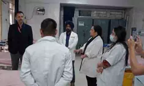 DHS जम्मू ने CHC बटोटे में स्वास्थ्य सुविधाओं की समीक्षा की DHS जम्मू ने CHC बटोटे में स्वास्थ्य सुविधाओं की समीक्षा की