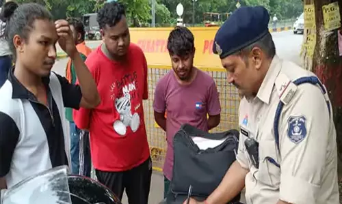 सशक्त ऐप और ऑपरेशन सुरक्षा अभियान के तहत यातायात पुलिस ने चलाया जांच अभियान