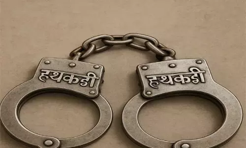 फर्जी सेक्स मेडिसिन: धंधा चलाने वाले गिरोह का पर्दाफाश, 9 गिरफ्तार फर्जी सेक्स मेडिसिन: धंधा चलाने वाले गिरोह का पर्दाफाश, 9 गिरफ्तार