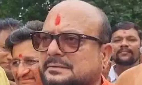 सरकारी नौकर बनकर नहीं, जनता के सेवक बनकर काम करें: गुलाबराव पाटिल
