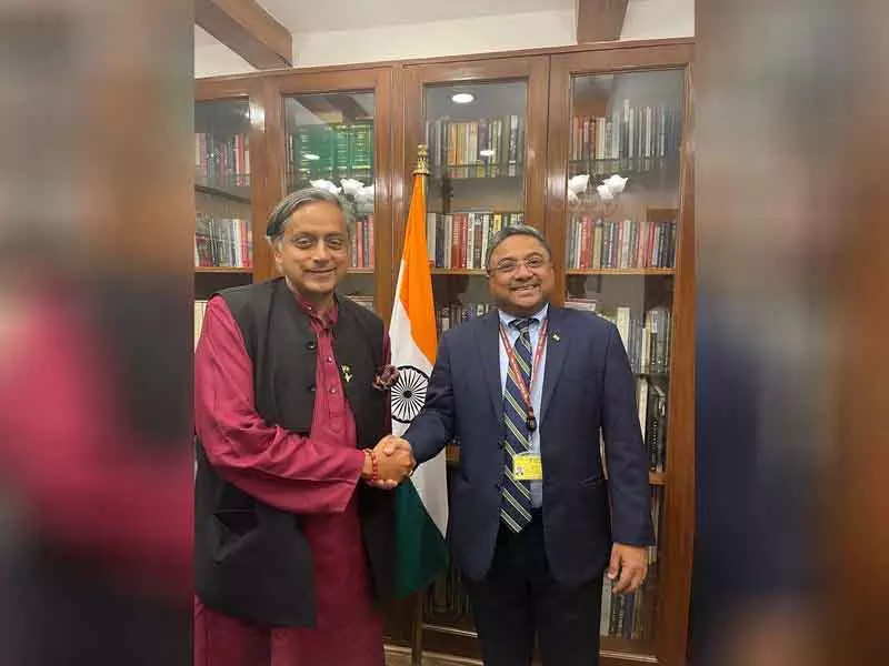 थरूर और विदेश सचिव ने भारत-यूरोप संबंधों को मजबूत करने पर की चर्चा थरूर और विदेश सचिव ने भारत-यूरोप संबंधों को मजबूत करने पर की चर्चा