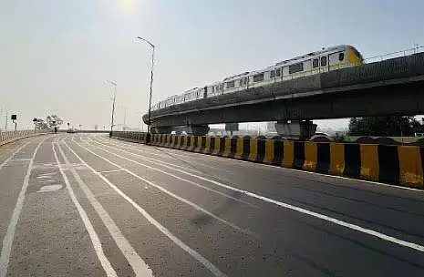 Indore : सिटी मेट्रो बोझ बन गई, परिचालन घटकर सिर्फ दो चक्करों तक सीमित Indore : सिटी मेट्रो बोझ बन गई, परिचालन घटकर सिर्फ दो चक्करों तक सीमित