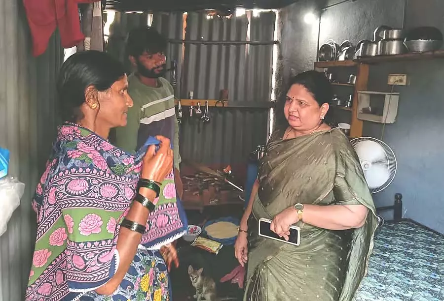 Vijayanagara जिला आयुक्त द्वारा सर्वेक्षण कार्य की समीक्षा: जिले में 69 प्रतिशत उपलब्धि Vijayanagara जिला आयुक्त द्वारा सर्वेक्षण कार्य की समीक्षा: जिले में 69 प्रतिशत उपलब्धि