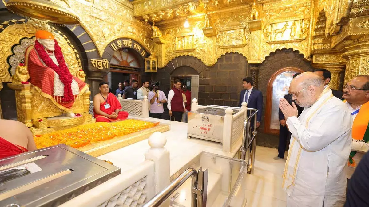 Maharashtra : केंद्रीय गृह मंत्री अमित शाह दौरे के दौरान शिरडी पहुंचे Maharashtra : केंद्रीय गृह मंत्री अमित शाह दौरे के दौरान शिरडी पहुंचे