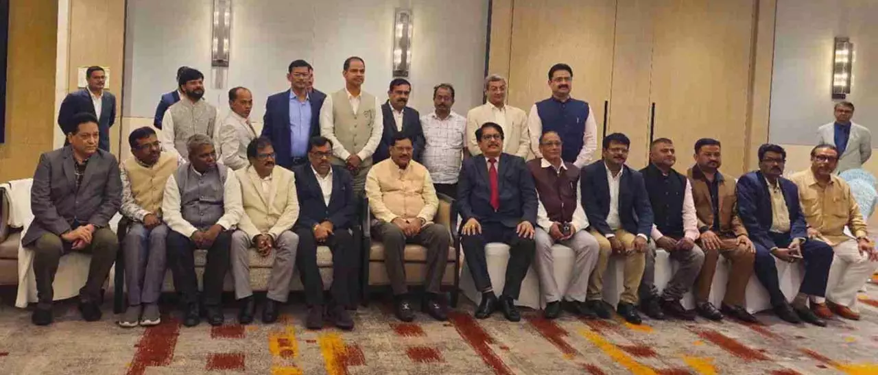 राज्य बार काउंसिल ने CJI से उड़ीसा उच्च न्यायालय में रिक्त पदों को भरने का आग्रह किया राज्य बार काउंसिल ने CJI से उड़ीसा उच्च न्यायालय में रिक्त पदों को भरने का आग्रह किया
