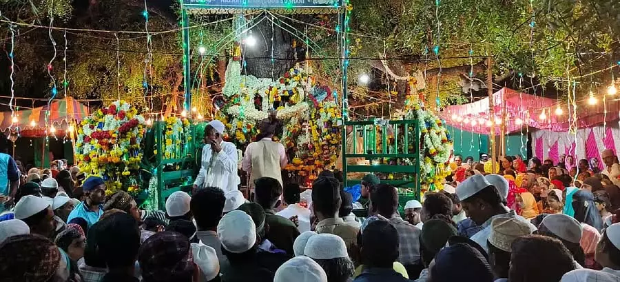 Nayakanahatti : ग्यारव उत्सव में एकता का जश्न मनाया गया Nayakanahatti : ग्यारव उत्सव में एकता का जश्न मनाया गया