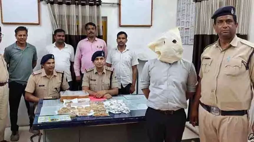 1.82 करोड़ रुपये की फर्जी लूट, RPF ने 72 घंटे में की खुलासा 1.82 करोड़ रुपये की फर्जी लूट, RPF ने 72 घंटे में की खुलासा