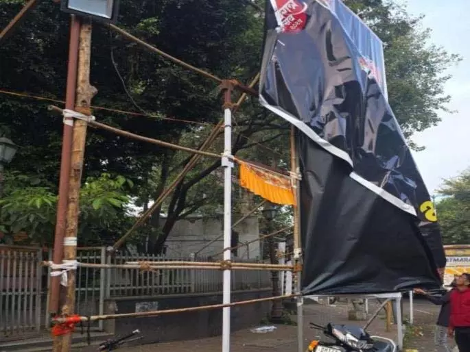 Flex के खिलाफ कार्रवाई महज औपचारिकता; अधिकारियों-आयोजकों के संबंध बरकरार Flex के खिलाफ कार्रवाई महज औपचारिकता; अधिकारियों-आयोजकों के संबंध बरकरार