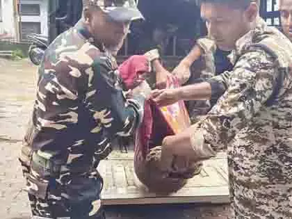 Bengal भूस्खलन में मृतकों की संख्या 20 हुई, बचाव अभियान जारी Bengal भूस्खलन में मृतकों की संख्या 20 हुई, बचाव अभियान जारी