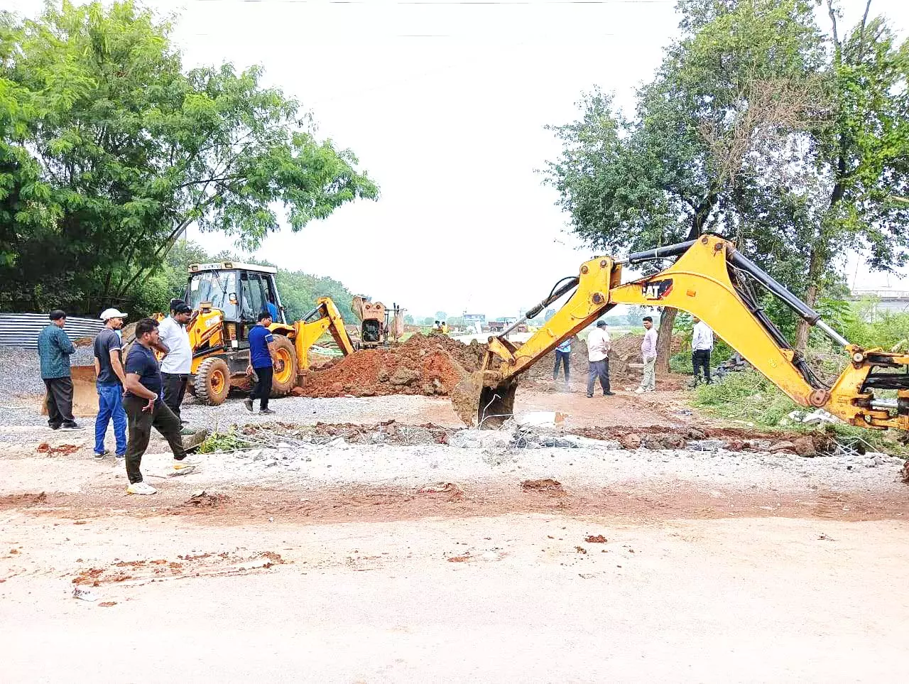 नवा रायपुर में अवैध प्लाटिंग और निर्माण पर जिला प्रशासन ने की कड़ी कार्रवाई नवा रायपुर में अवैध प्लाटिंग और निर्माण पर जिला प्रशासन ने की कड़ी कार्रवाई