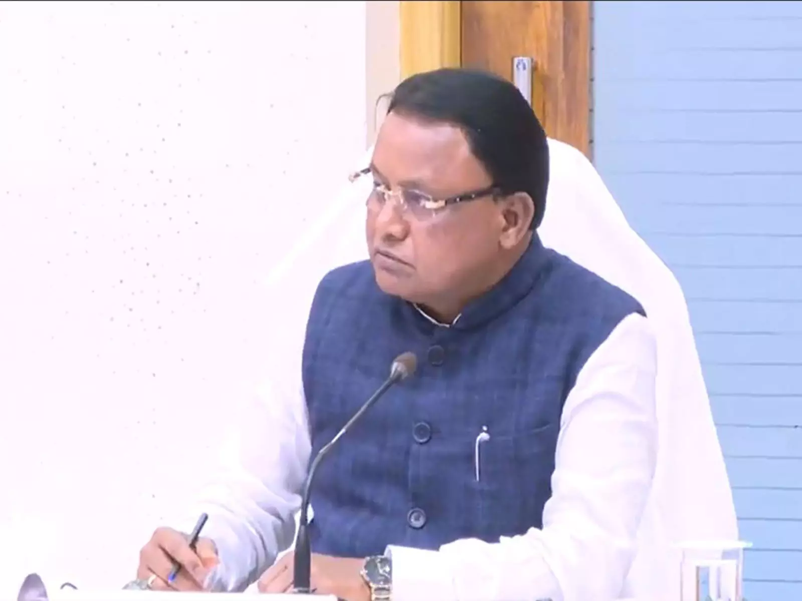 CM मोहन चरण मांझी ने कटक में शांति की अपील, उपद्रवियों के खिलाफ कड़ी कार्रवाई का आश्वासन CM मोहन चरण मांझी ने कटक में शांति की अपील, उपद्रवियों के खिलाफ कड़ी कार्रवाई का आश्वासन