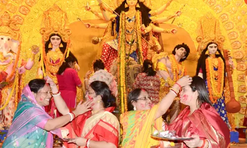 कोलकाता के रेड रोड पर आज दुर्गा पूजा कार्निवल होगी आयोजित कोलकाता के रेड रोड पर आज दुर्गा पूजा कार्निवल होगी आयोजित