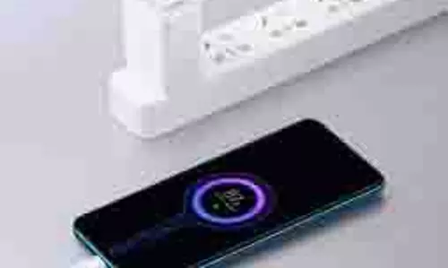 Fast Charging :जानिए आपके स्मार्टफोन पर क्या होता है असर  \