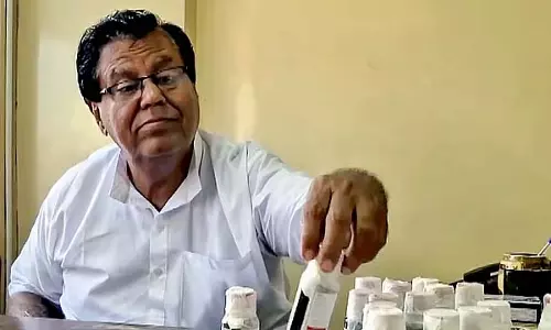 MP में कफ सिरप पीने से 11 बच्चों की मौत, डॉक्टर गिरफ्तार MP में कफ सिरप पीने से 11 बच्चों की मौत, डॉक्टर गिरफ्तार
