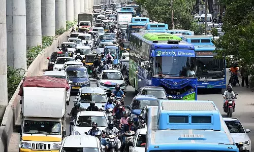 आउटर रिंग रोड पर भारी ट्रैफिक: 2 किमी की यात्रा में 30 मिनट