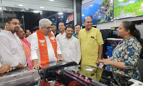 Jaipur: केंद्रीय मंत्री ने अलवर में जीएसटी बचत उत्सव के तहत निकाली पदयात्रा Jaipur: केंद्रीय मंत्री ने अलवर में जीएसटी बचत उत्सव के तहत निकाली पदयात्रा